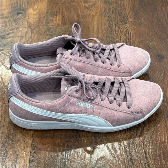 Puma Women's Mauve Suede Sneakers - Picture 3 of 7